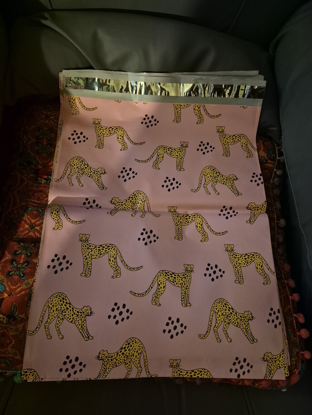 NWoT  🐆 POLY MAILERS 🐆 MED/LARGE 12" x 15" (10) 🌞 Gold/Pink Jaguars